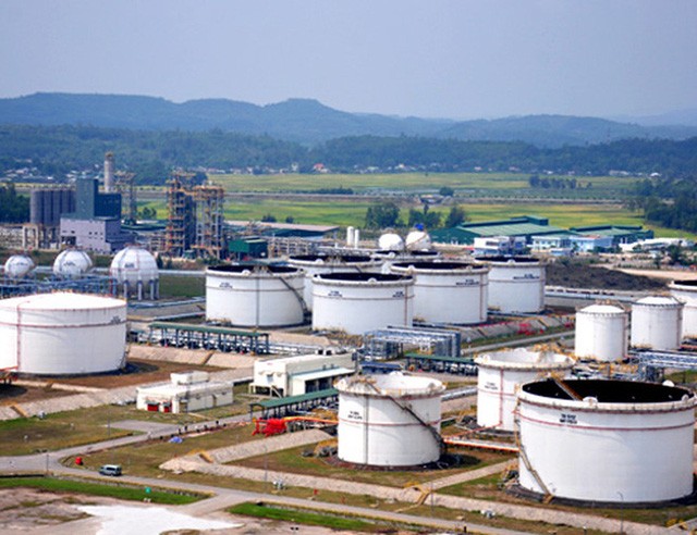 Bộ trưởng Công Thương: Dự trữ xăng dầu của Việt Nam chỉ được 5-7 ngày - Ảnh 1.