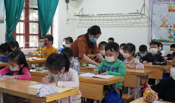 Nghệ An: Đầu tháng 4 nhiều trường học trên địa bàn sẽ đi học trở lại  - Ảnh 1.