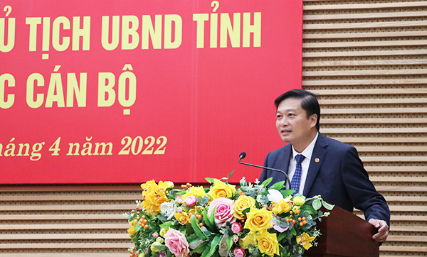 Nghệ An: Lễ công bố Quyết định của Chủ tịch UBND tỉnh về công tác cán bộ - Ảnh 2.