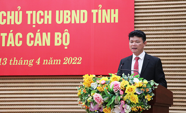 Nghệ An: Lễ công bố Quyết định của Chủ tịch UBND tỉnh về công tác cán bộ - Ảnh 3.