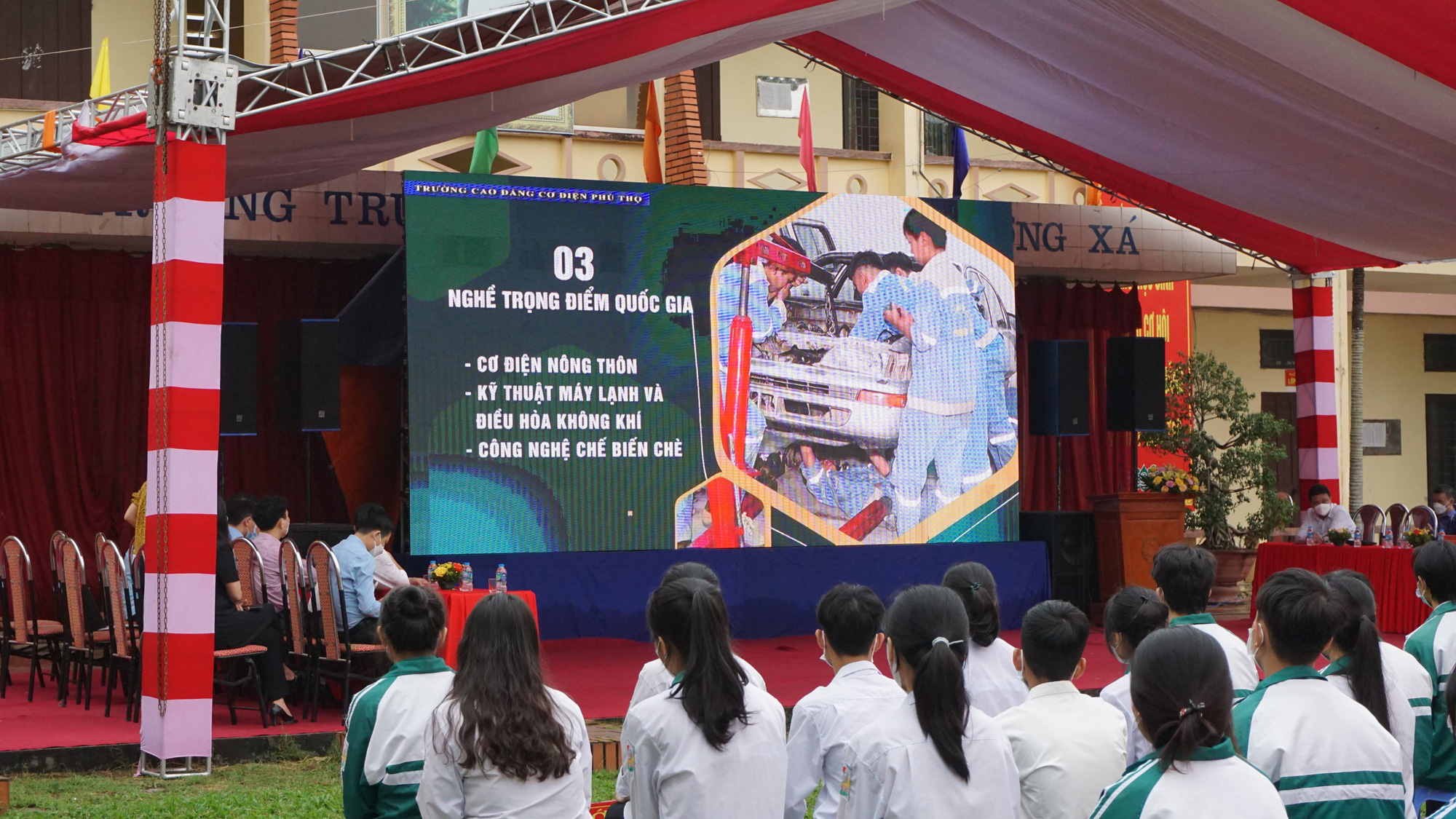 Trường Cao đẳng Cơ điện Phú Thọ tham gia Ngày hội tư vấn hướng nghiệp,  tuyển sinh 2022 - DNTT online