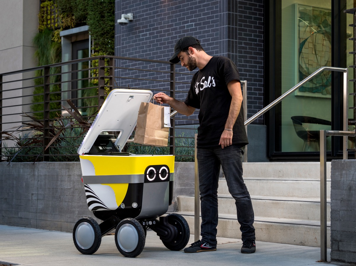 Uber thử nghiệm dịch vụ giao đồ ăn bằng robot - DNTT online