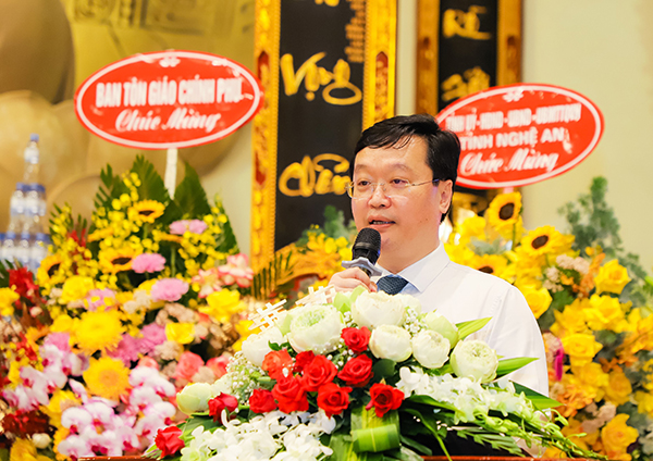 Nghệ An: Chủ tịch UBND tỉnh chúc mừng Đại lễ Phật đản năm 2022 - Ảnh 4.