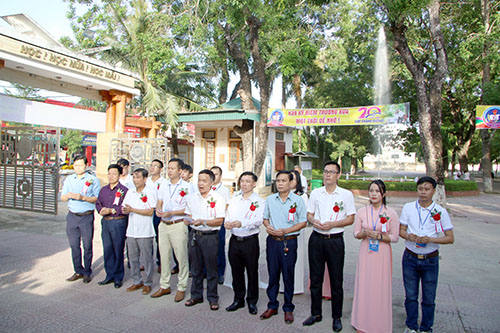 Nghệ An: Ấn tượng Hội khoá 20 năm ngôi trường mang tên nhà cách mạng Phan Đăng Lưu - Ảnh 1.