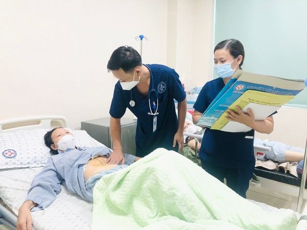 Trung tâm Y tế huyện Lâm Thao - Phú Thọ: Bước tiến mới trong phẫu thuật ung thư - Ảnh 2.