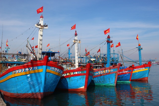 Thủ tướng yêu cầu nghiên cứu hỗ trợ ngư dân ảnh hưởng do giá xăng, dầu tăng - Ảnh 1.