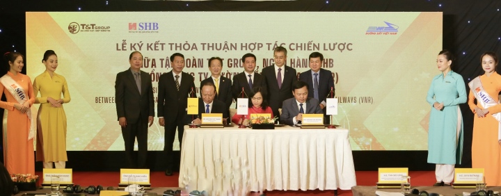 T&T Group, SHB hợp tác chiến lược với Vietnam Airlines và Đường sắt Việt Nam - Ảnh 2.