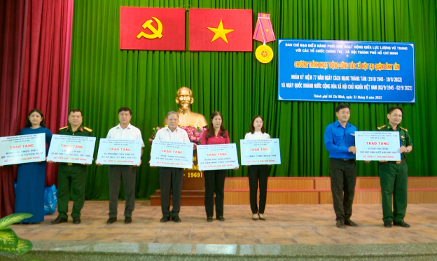 TP. Hồ Chí Minh:  Chăm lo đời sống lao động nghèo tại quận Bình Tân  - Ảnh 2.