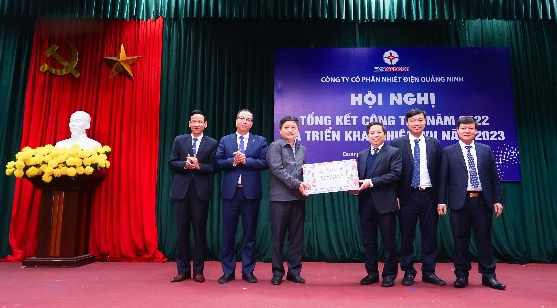 Công ty cổ phần Nhiệt điện Quảng Ninh: Tổ chức Hội nghị tổng kết công tác năm 2022 và triển khai nhiệm vụ năm 2023  - Ảnh 4.
