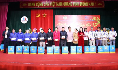 Liên đoàn lao động Thị xã Bỉm Sơn chăm lo cho người lao động nhân dịp Tết Nguyên đán - Ảnh 2.