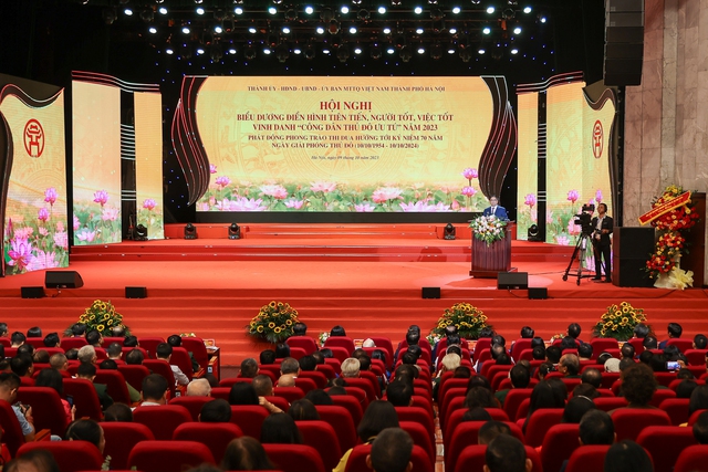 Thủ tướng: Xây dựng người Hà Nội tiêu biểu cho văn hóa, lương tri và phẩm giá con người Việt Nam - Ảnh 2.