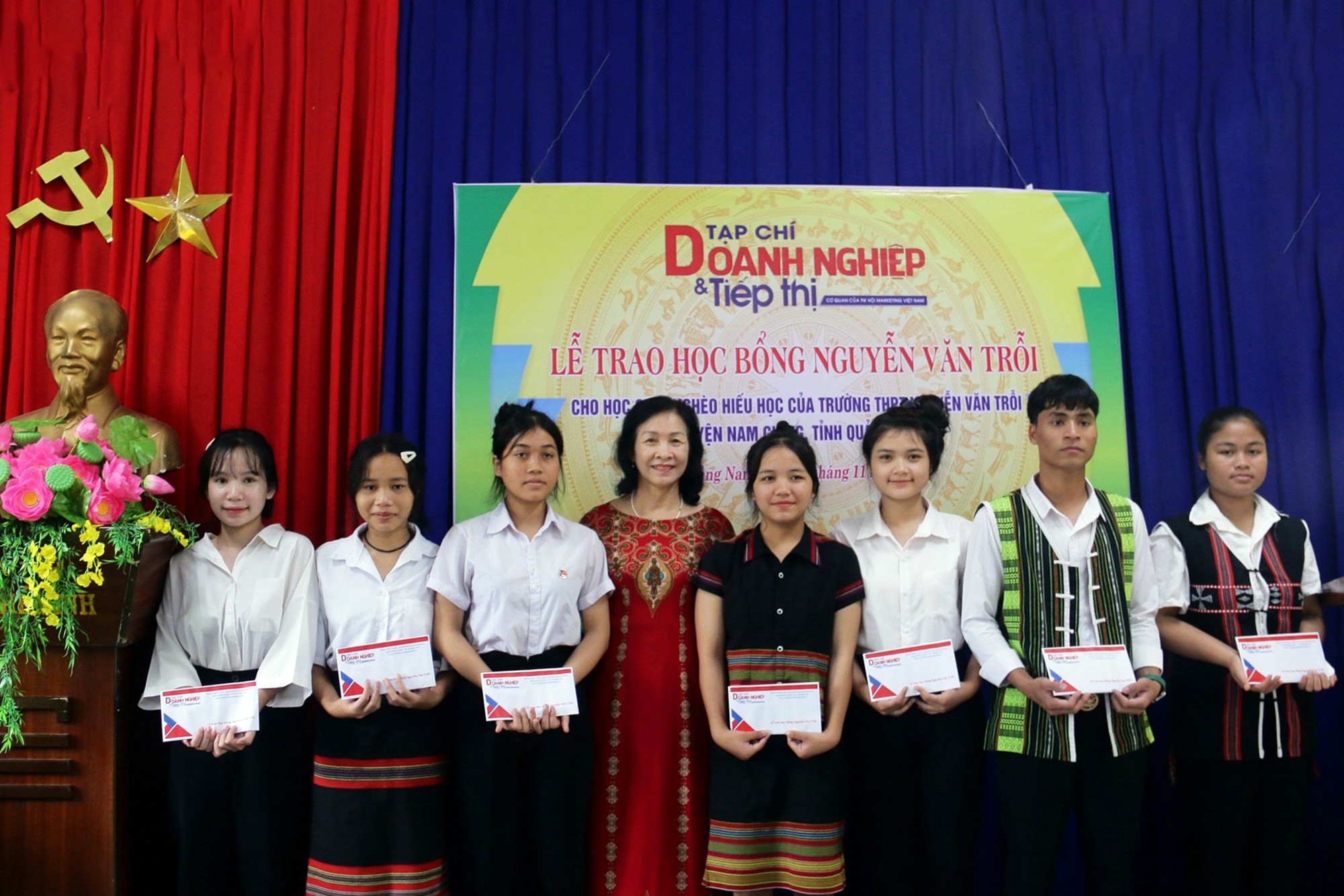 Tạp chí Doanh nghiệp và Tiếp thị trao học bổng Nguyễn Văn Trỗi tại Quảng Nam- Ảnh 2.
