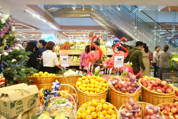 Tưng bừng khai trương siêu thị WinMart theo mô hình cao cấp đầu tiên tại Hà Nội- Ảnh 1.