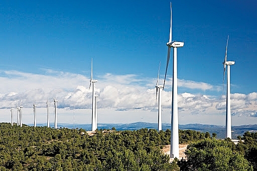 EVN đề xuất nhập điện gió từ Lào, giá 1.700 đồng/kWh- Ảnh 1.