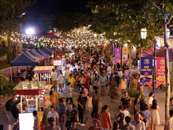 Đây là khu chợ 'ấm áp' nhất mùa Giáng sinh, Năm mới tại đảo Ngọc- Ảnh 11.