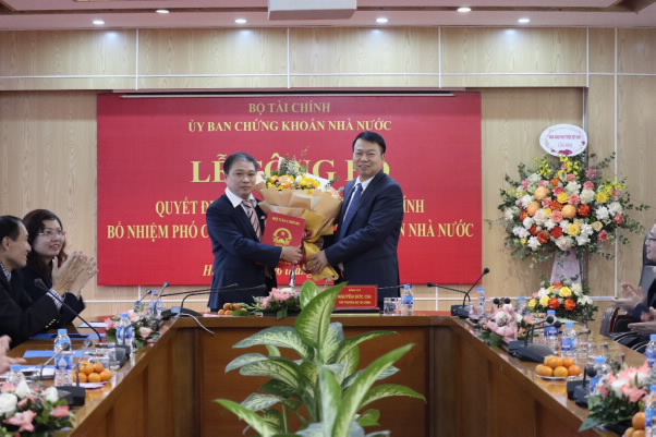 Chủ tịch HĐQT Ngân hàng Phát triển Việt Nam giữ chức vụ Phó Chủ tịch UBCKNN - Ảnh 1.