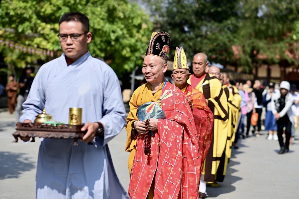 Phật tử nô nức đến núi Bà Đen tham dự Lễ vía Quán Thế Âm Bồ Tát - Ảnh 3.