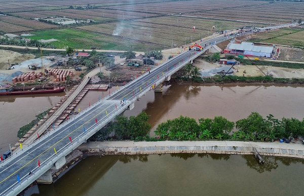 Phê duyệt Khung chính sách bồi thường, hỗ trợ, tái định cư Dự án đầu tư xây dựng cầu vượt sông Hóa - Ảnh 1.