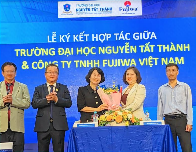 Trường đại học Nguyễn Tất Thành và Fujiwa Việt Nam: Lễ ký kết thỏa thuận hợp tác giữa đào tạo và sản xuất   - Ảnh 1.
