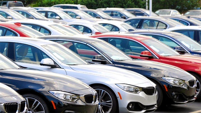 Doanh nghiệp ô tô nhập khẩu đề xuất giảm 50% phí trước bạ - Ảnh 1.