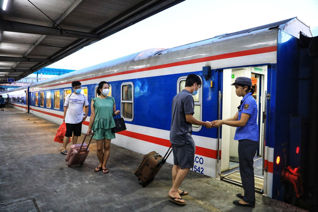 Công ty Cổ phần Vận tải đường sắt Sài Gòn khuyến mãi “5.000 chỗ giảm giá 20%” trong tháng 4 - Ảnh 1.