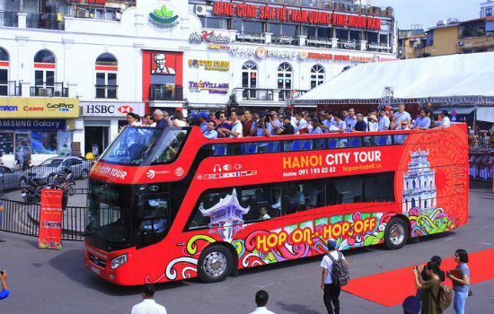 Hà Nội: Bổ sung thêm xe buýt 2 tầng phục vụ miễn phí người dân dịp nghỉ lễ - Ảnh 1.
