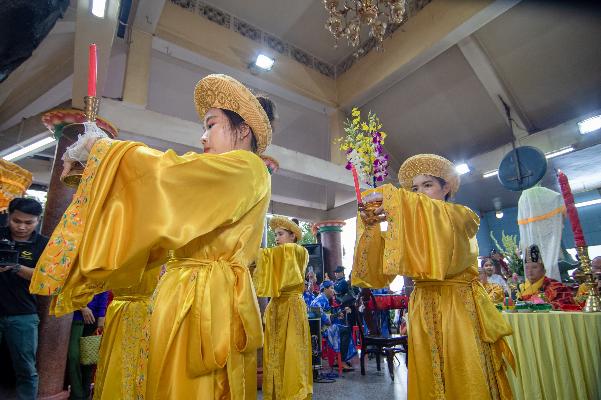 Tháng 5 âm lịch, không thể bỏ qua Lễ Vía Linh Sơn Thánh Mẫu linh thiêng tại núi Bà, Tây Ninh - Ảnh 3.