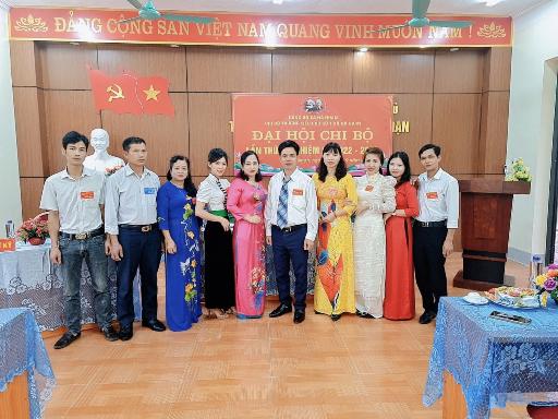 photo-1687685406485 photo-1687685406485