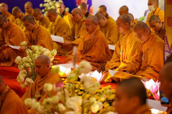 Kính mừng Phật đản, Fansipan tổ chức nhiều hoạt động ý nghĩa - Ảnh 4.