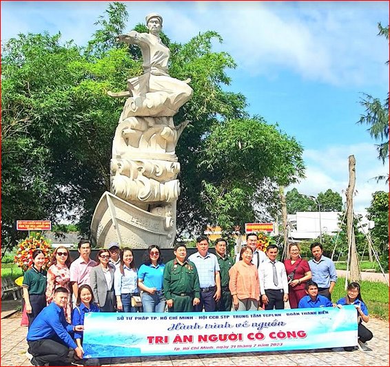 TP. Hồ Chí Minh:Tổ chức Chương trình Hành trình về nguồn- Tri ân người có công  - Ảnh 1.