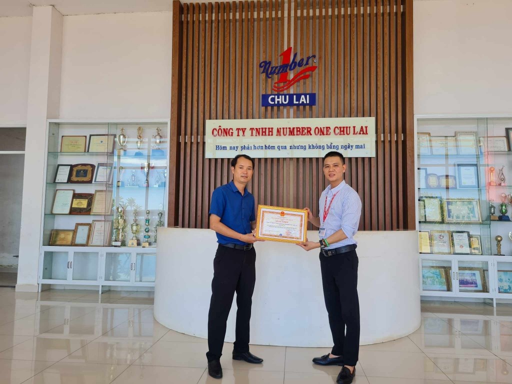 BHXH Việt Nam ghi nhận nỗ lực đảm bảo quyền lợi người lao động của Nhà máy Number One Chu Lai - Ảnh 2.