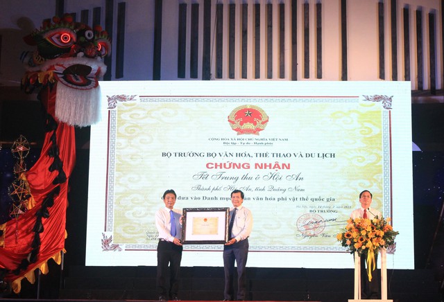 Tết Trung thu ở Hội An được công nhận Di sản văn hóa phi vật thể quốc gia - Ảnh 1.