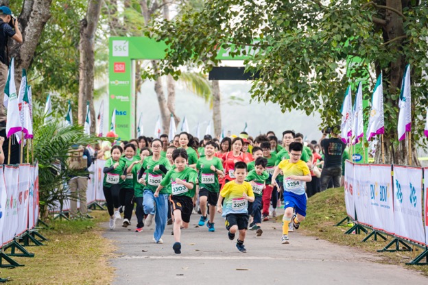 Gần 1.300 vận động viên tham dự giải chạy “SSC Run - Hướng tới tương lai”- Ảnh 4.