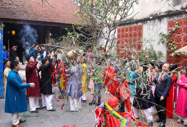 Hà Nội: Nhiều hoạt động văn hóa truyền thống tại Tết Việt - Tết phố 2024- Ảnh 2.