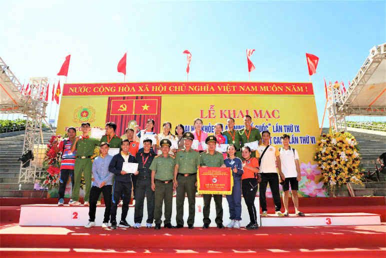 Hậu Giang: "Mưa" huy chương trong ngày thi đấu thứ 2 của Đoàn vận động viên Công an- Ảnh 1.