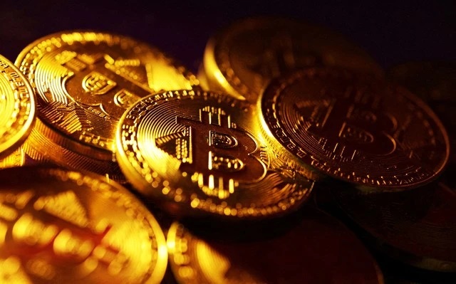 Giá Bitcoin hôm nay 16/2: Vốn hóa đạt trên 1.000 tỷ USD- Ảnh 1.