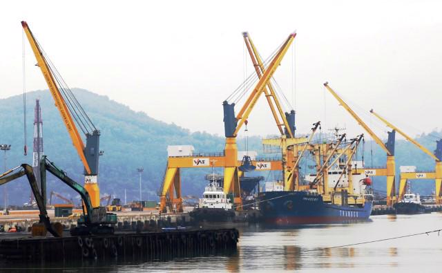 Thanh Hóa: Đầu tư gần 40.000 tỷ đồng phát triển hạ tầng Cảng Nghi Sơn- Ảnh 2.