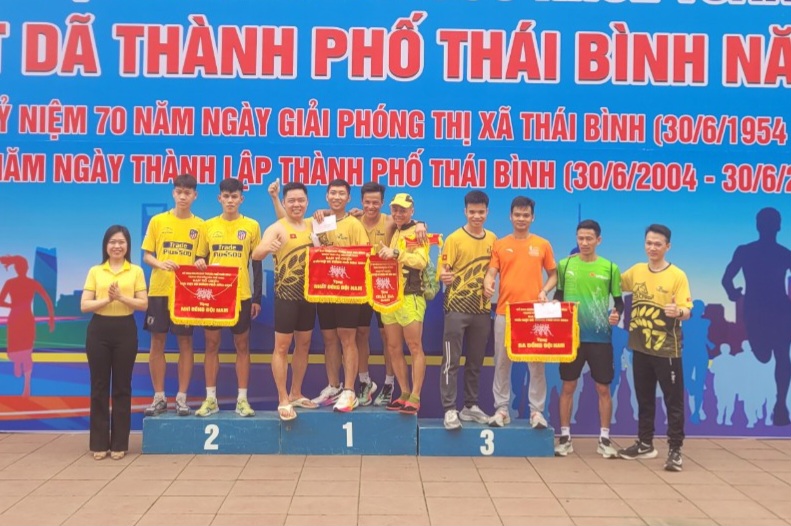 Hơn 300 vận động viên tham gia Giải việt dã thành phố Thái Bình năm 2024- Ảnh 4.