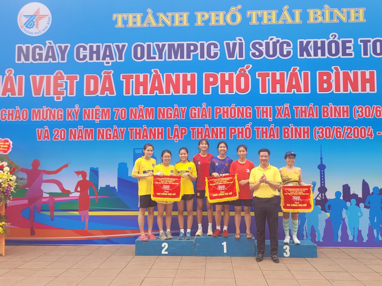 Hơn 300 vận động viên tham gia Giải việt dã thành phố Thái Bình năm 2024- Ảnh 6.