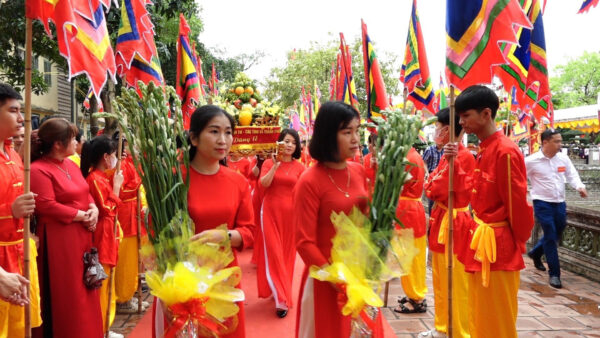 Đậm đà bản sắc văn hóa người Việt trong mùa lễ hội Bình Đà năm 2024- Ảnh 1.