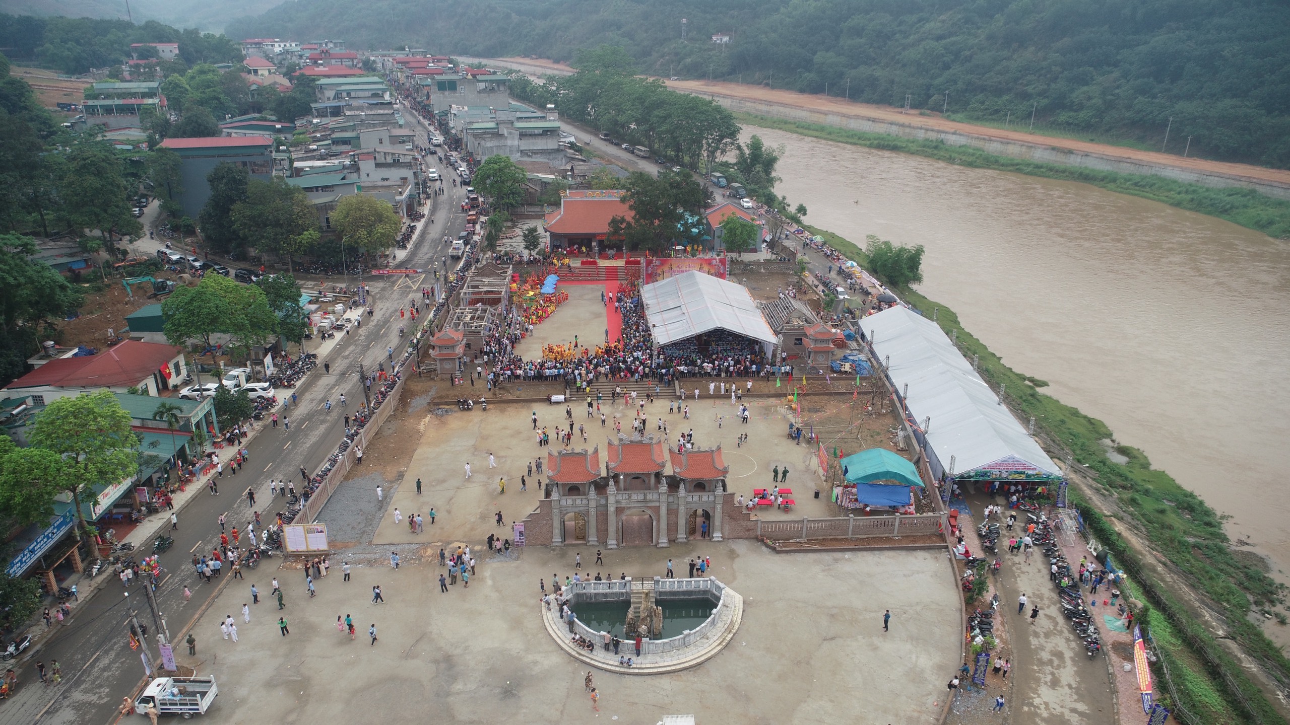 Lào Cai: Bát Xát tổ chức nhiều hoạt động đặc sắc tại Lễ hội Đền Mẫu Trịnh Tường năm 2024- Ảnh 2.