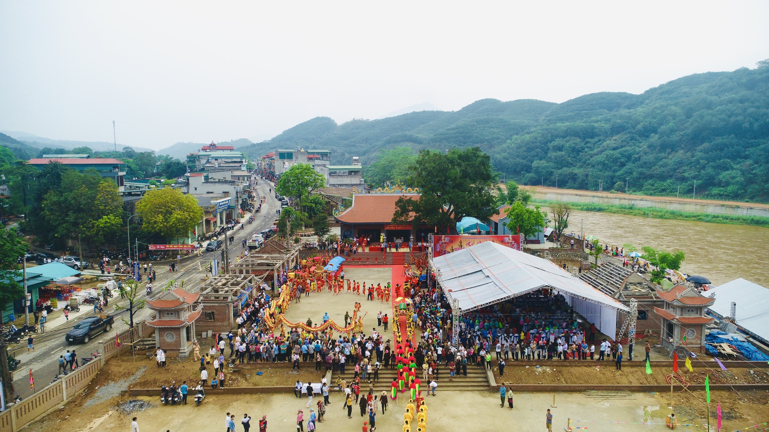 Lào Cai: Bát Xát tổ chức nhiều hoạt động đặc sắc tại Lễ hội Đền Mẫu Trịnh Tường năm 2024- Ảnh 4.