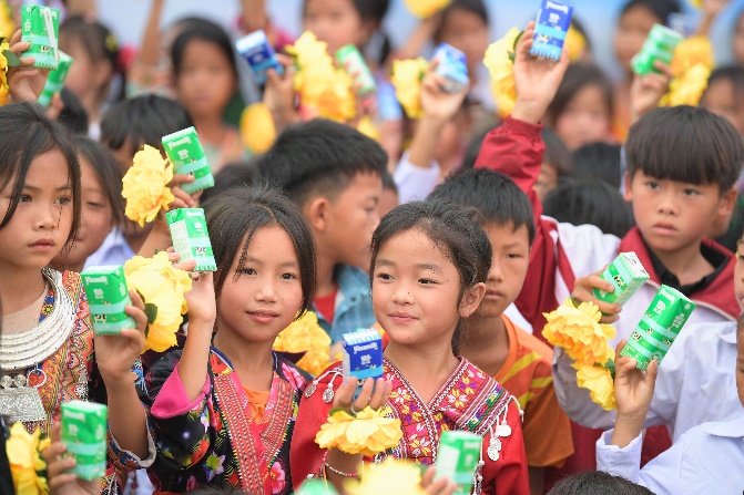 Hành trình 17 năm gieo niềm vui đến trẻ em khó khăn của Quỹ Sữa Vươn Cao Việt Nam- Ảnh 4.