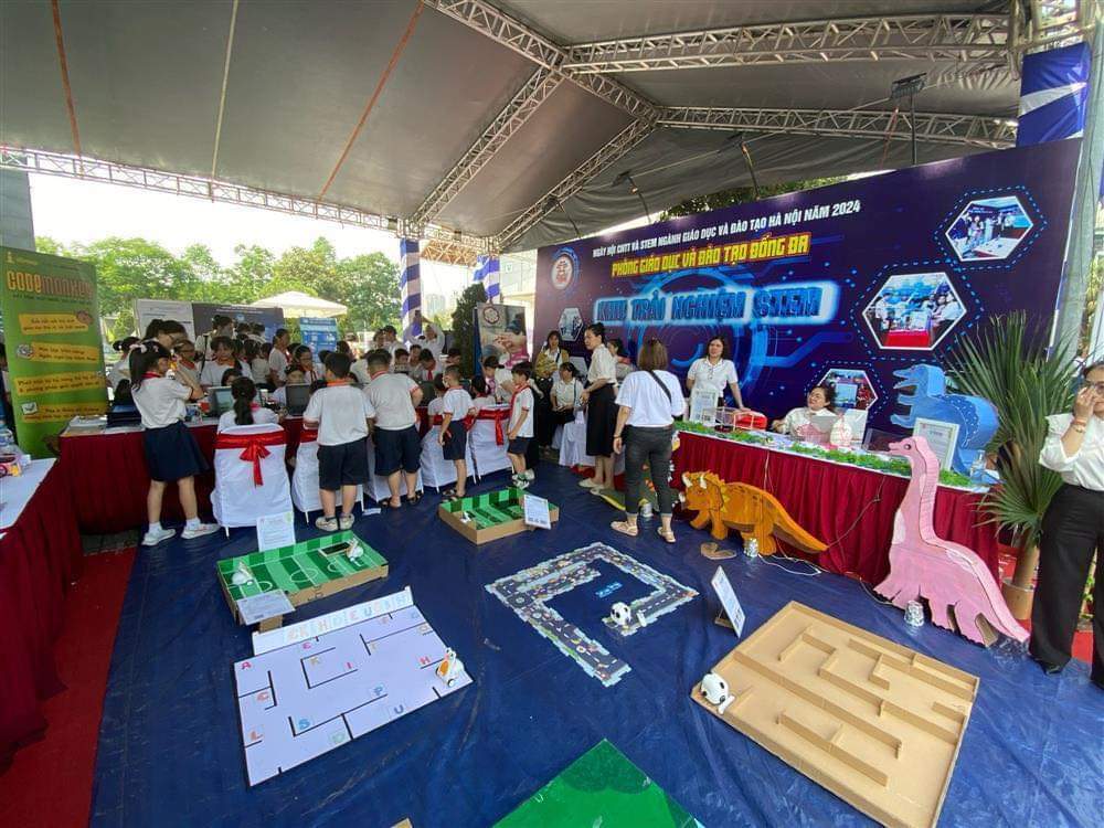 Hà Nội: Tưng bừng ngày hội công nghệ thông tin, STEM ngành GD&ĐT Thủ đô năm 2024- Ảnh 4.