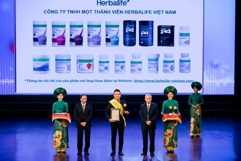 Herbalife Việt Nam đạt giải “Sản phẩm Vàng vì sức khỏe cộng đồng năm 2024”- Ảnh 2.
