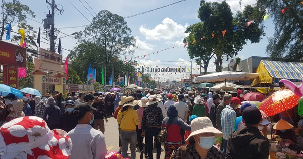 Đại lễ 18 tháng 5: Dòng người về An Giang trong ngày Vía Đức Huỳnh Giáo Chủ- Ảnh 5.