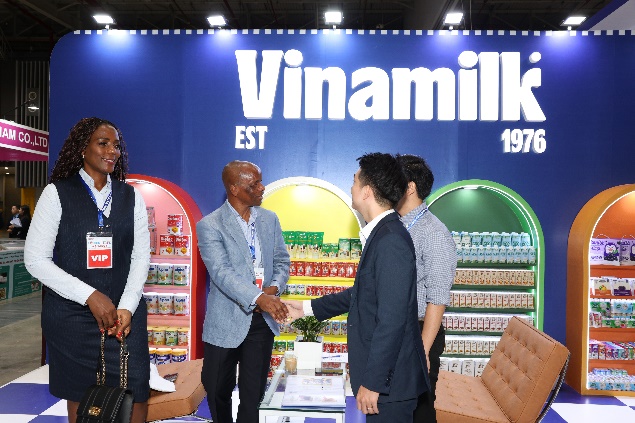 Vinamilk thúc đẩy xuất khẩu sữa qua các chuỗi bán lẻ và phân phối toàn cầu- Ảnh 3.