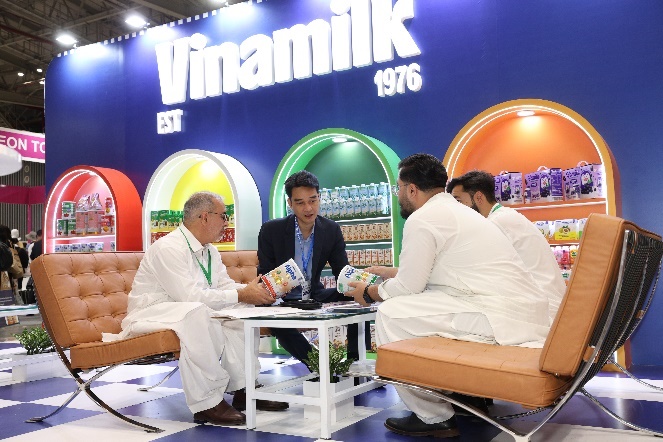 Vinamilk thúc đẩy xuất khẩu sữa qua các chuỗi bán lẻ và phân phối toàn cầu- Ảnh 7.