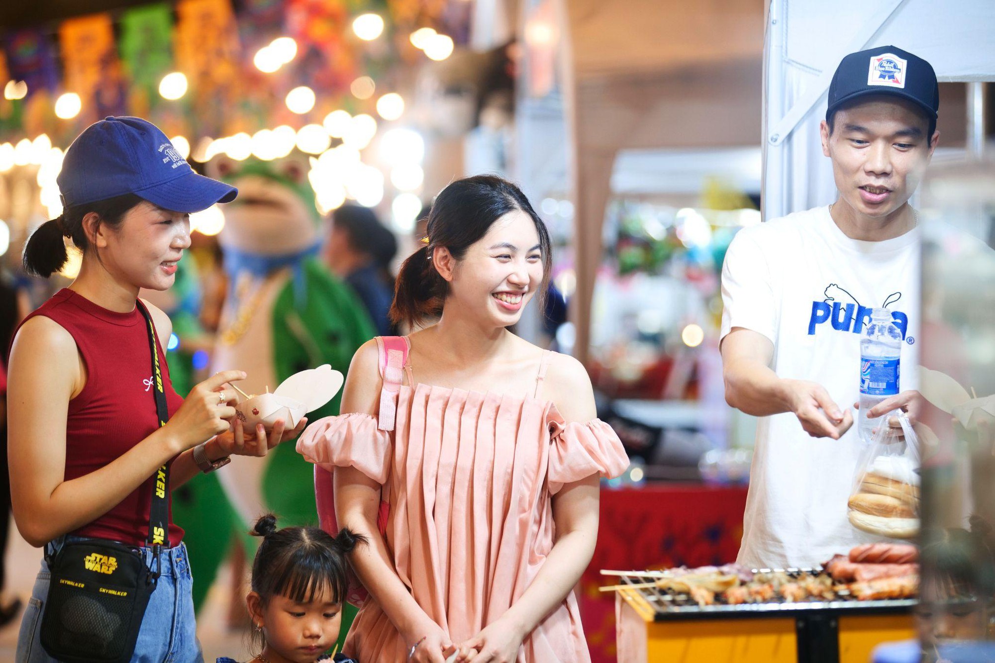 Mô hình chợ đêm giải trí mới toanh tại Hạ Long chính thức khai trương ngày 29/6- Ảnh 3.
