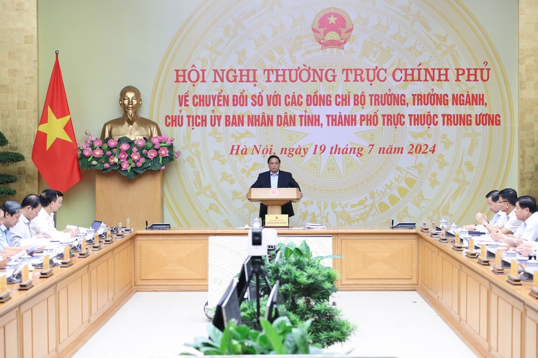 Thủ tướng: Phát huy vai trò tiên phong để tăng tốc, bứt phá chuyển đổi số- Ảnh 1.